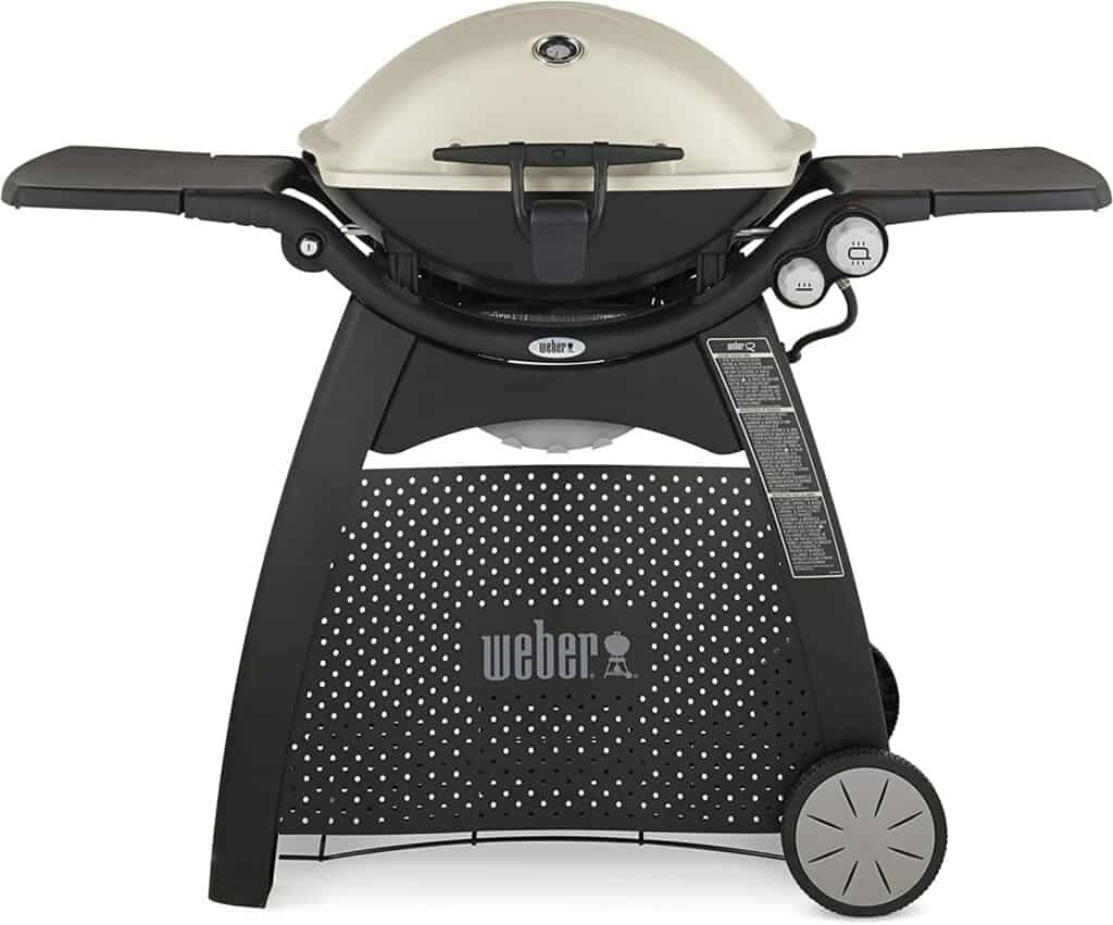 Weber Q3200 grill and smoker
